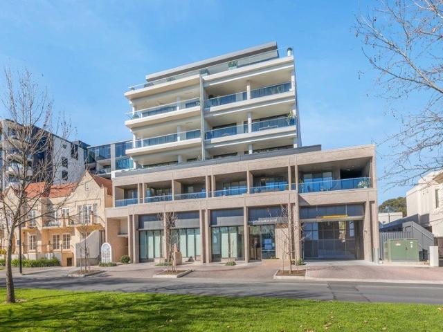 EXCEPTIONAL 3 BEDROOM APARTMENT IN THE HEART OF NORWOOD