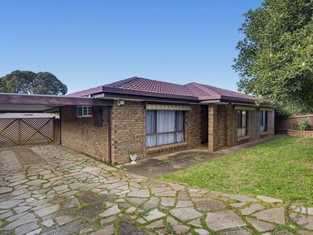 Exceptional 3 bedroom family home move in or rent out!