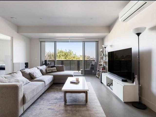 Exceptional Three Bedroom Living in Prime Ascot Vale