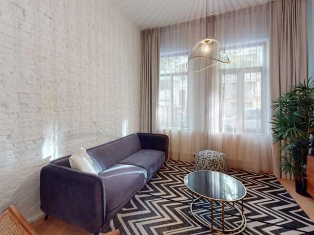Exceptional triplex flat with 3 bedrooms at the South