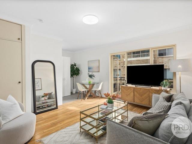 Exceptional Unit In Convenient Location