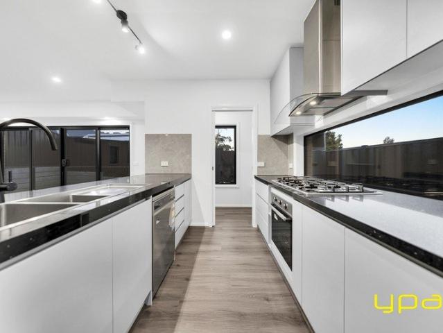 Exceptional Value: Brand New 4 Bedroom Townhouse with No Body Corporate