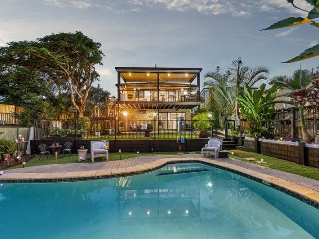 EXCEPTIONAL VALUE! POTENTIAL DUAL LIVING PROPERTY