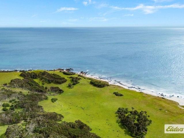 EXCEPTIONAL WATERFRONT GRAZING PROPERTY ON MILLWOOD ROAD, NARACOOPA