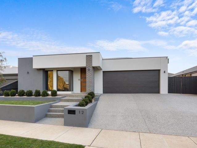 Exceptional Winter Valley Living with Space, Style & Energy Efficiency