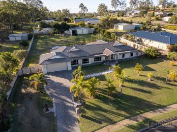 6 Bed, 6 Parking, One Statement Home on 3000m2 Open Sat 27th June