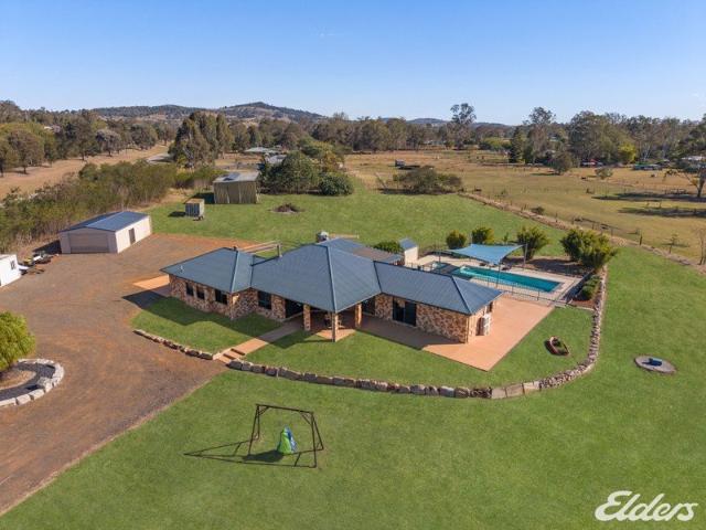 Exceptional Acreage Estate Luxury, Space & Lifestyle on 5 Acres