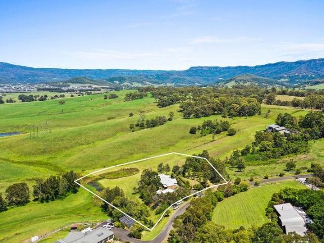 Exceptional Acreage Residence in a Tightly Held Estate