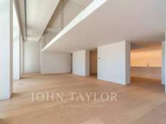 Exceptional Apartment with Versatile Mezzanines and an Expansive Terrace in Lapa