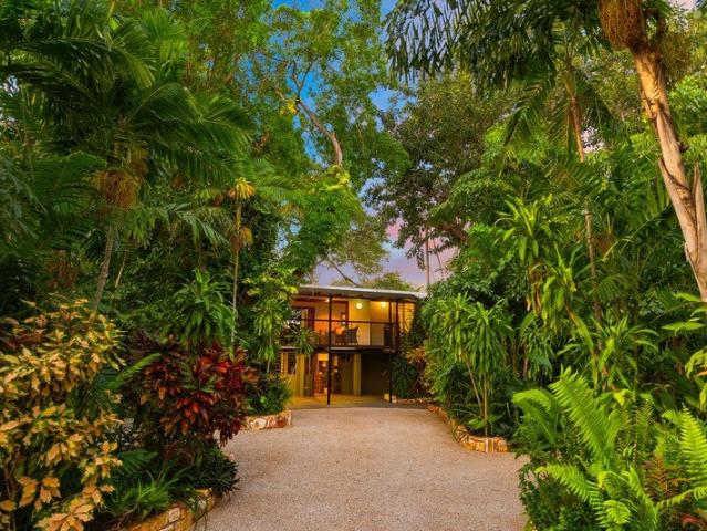 Exceptional Detail in an Idyllic Tropical Retreat
