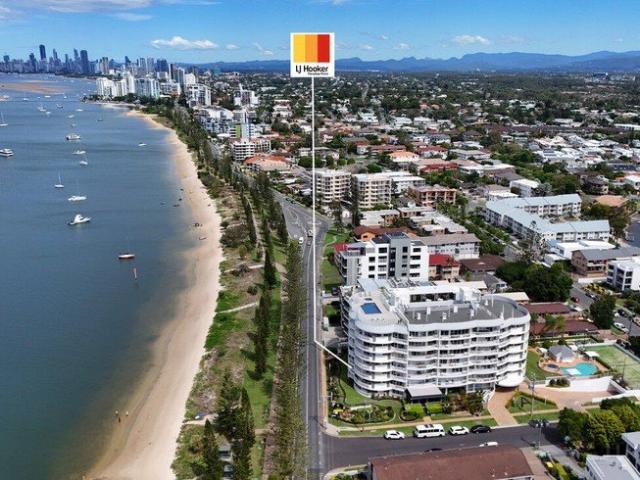BEST VALUE WATERFRONT APARTMENT IN THE GOLD COAST