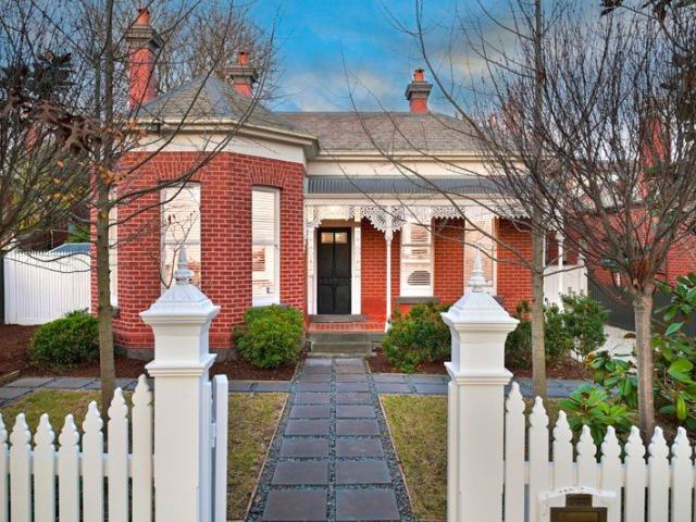 Exceptional Charm in the Prestigious Tara Estate