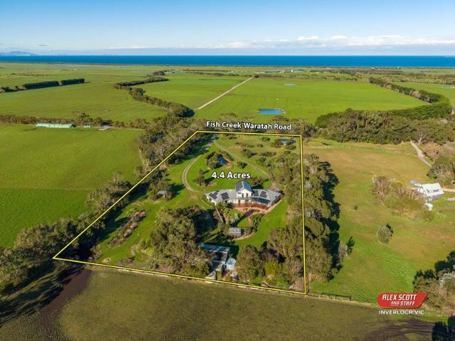 Exceptional Coastal Lifestyle with Spectacular Views