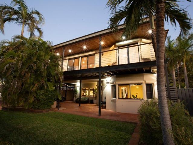 Exceptional coastal living in Dampier