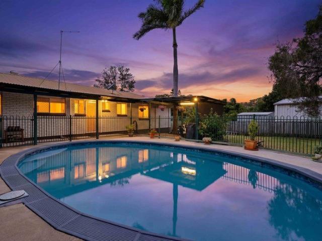 Refreshed Coastal Living with Pool, Side Access & 30m Frontage