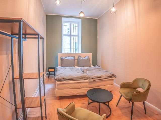 Exceptional Design Loft in a Prime Location, Berlin Amsterdam Apartments for Rent