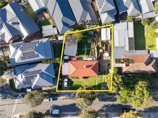 Exceptional Development Opportunity Prime 860m² Allotment w/29m frontage!