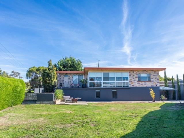Exceptional Dual Living / Dual Income Independent Living on Both Levels
