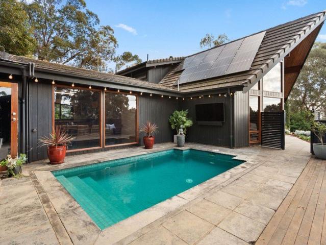Exceptional Dual Living Family Estate.