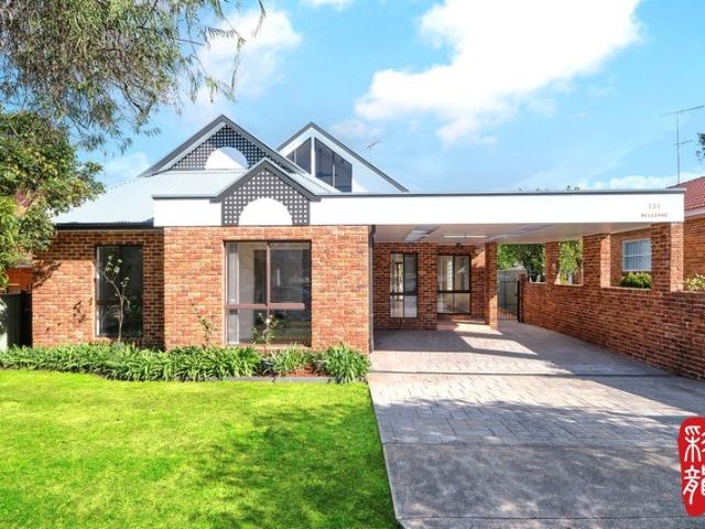 Exceptional Dual Living Family Haven with a Separate Two Bedroom Granny Flat
