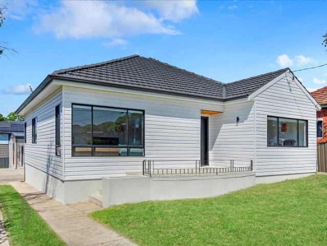 Exceptional Dual Living Residence with Income Potential in Prime Ermington