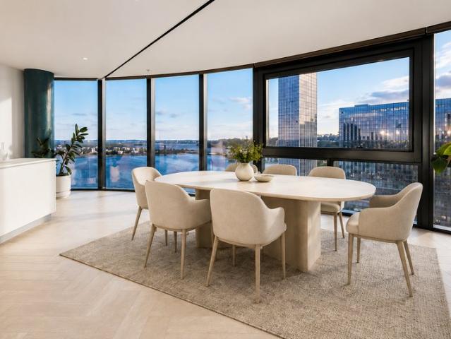 EXCEPTIONAL ELIZABETH QUAY RESIDENCE PANORAMIC RIVER VIEWS