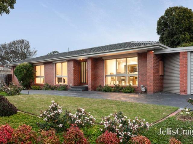 Exceptional Entertainer in Haverbrack Estate