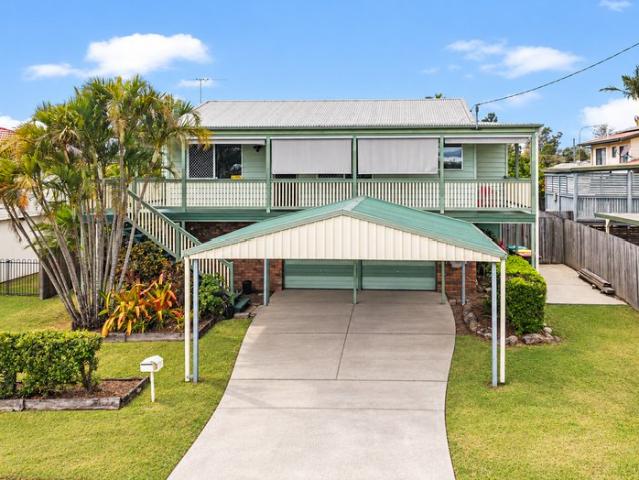 Exceptional Entertaining & Four Car Accommodation on 603m²