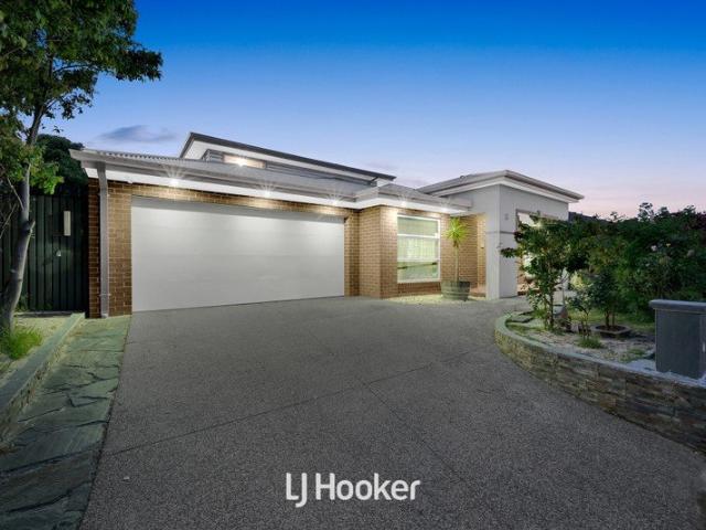 Exceptional Ex Display Home, Beautifully Renovated & Designed for Family Living!