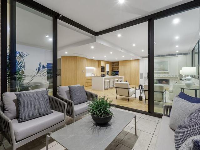 Exceptional Executive Living in a Boutique Complex