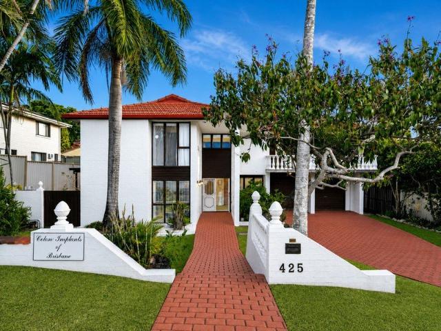 Exceptional Familial Bliss Prestigious Robertson Locale!