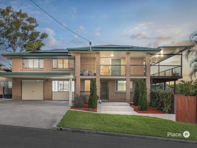 EXCEPTIONAL FAMILY FLEXIBILITY WITH SWEEPING VIEWS