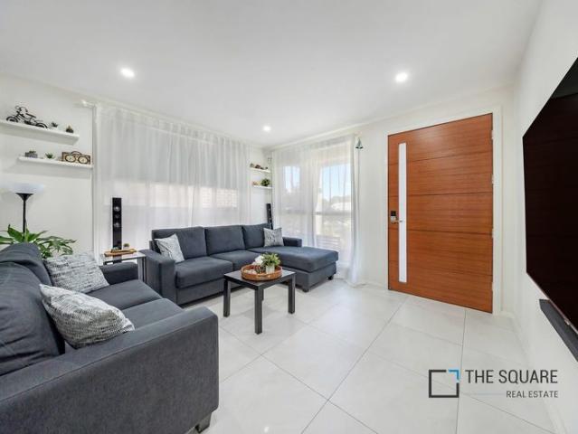 Exceptional Family Home Moments from Riverbank PS and The Ponds High Schools, Shops & Transport