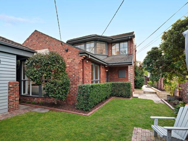 Exceptional Family Living on a Generous Corner Block