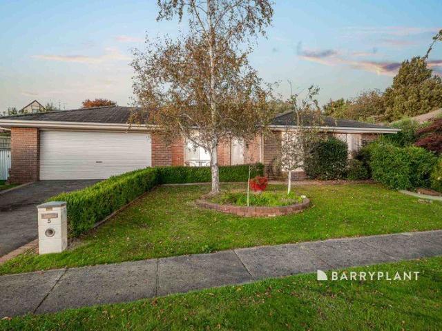 Exceptional Family Living on 953m² in a Prestigious Warragul North Setting