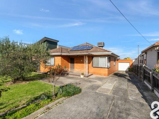 Exceptional Family Living And Perfect Versatility In Prime Location