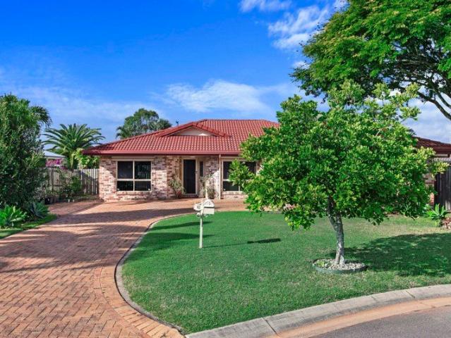 Exceptional Family Living in a Prestigious Bay Side Community