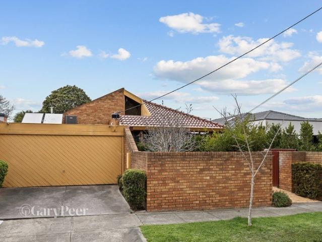 Exceptional family living in an elite locale