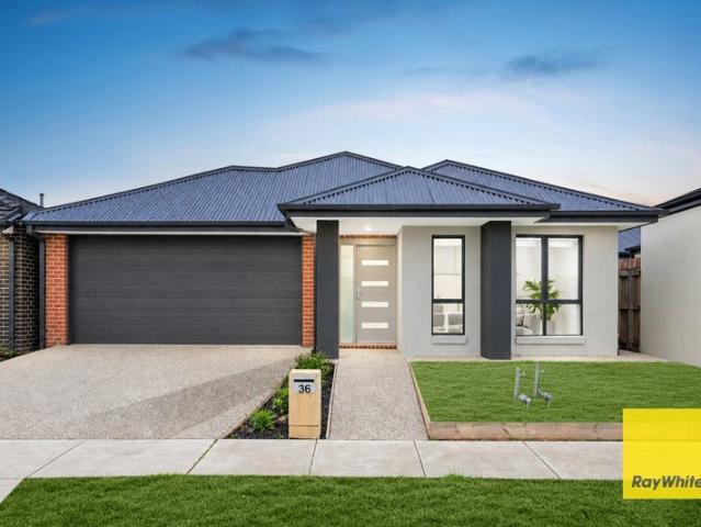 Exceptional Family Living in Emerald Park Estate, Tarneit