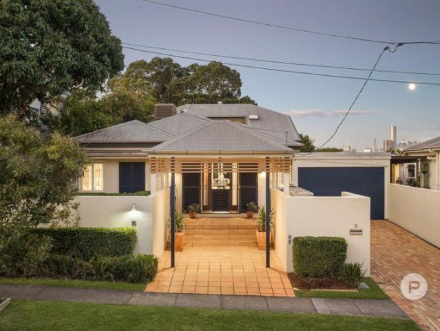 Exceptional Family Living in Prestigious Auchenflower Setting