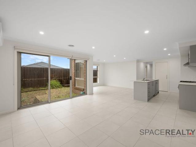 Exceptional Family Living in the Heart of Wallan