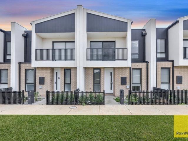 Exceptional Family Living in TRUGANINA Location!