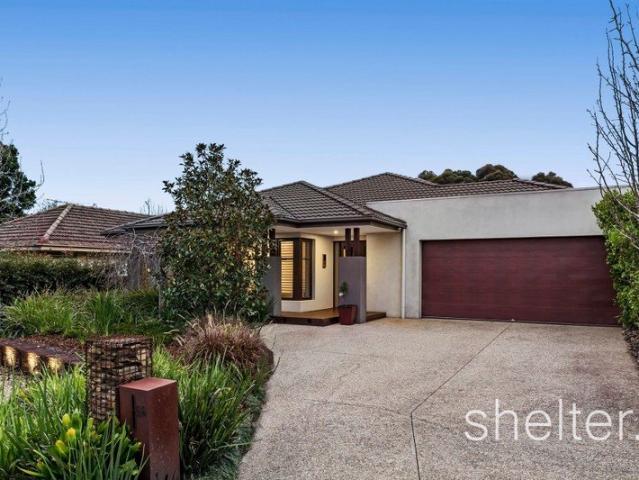 Exceptional Family Living. Inviting Alfresco Setting. Parkside Position
