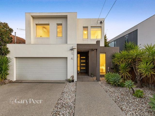 Exceptional family living, lifestyle & location