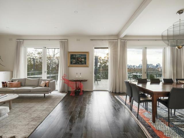 Exceptional Family Living with City Views in a Prime Toorak Location FLEXIBLE LEASE TERMS
