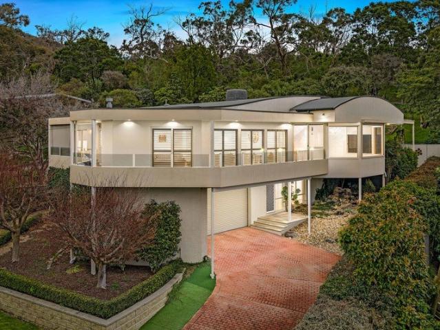 Exceptional Family Living with Bay Views