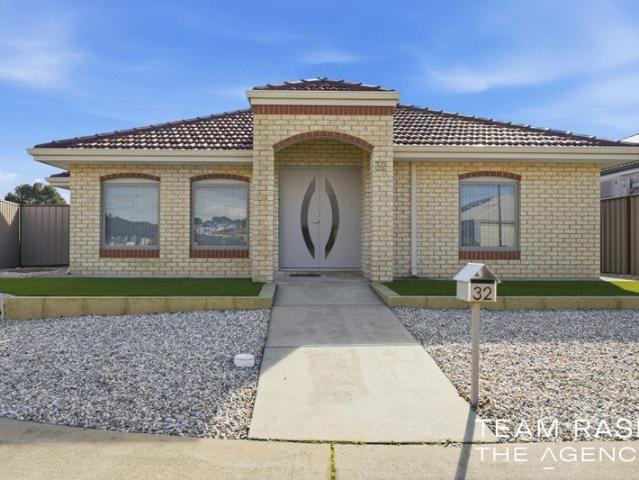 Exceptional Family Living with Solar, Battery Storage & Caravan Parking