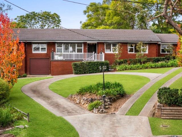 Exceptional Family Living with Self Contained Granny Flat