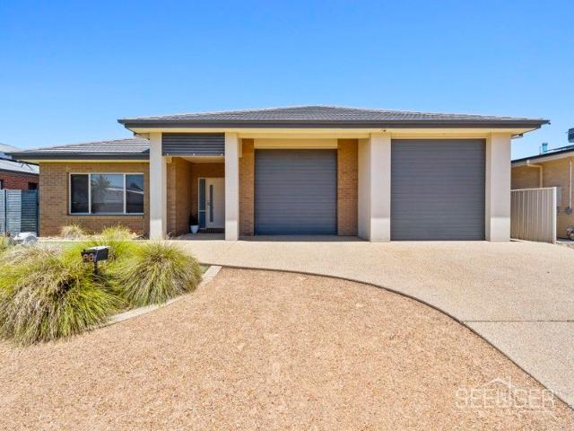Exceptional Family Living with Space, Style & Lifestyle Appeal