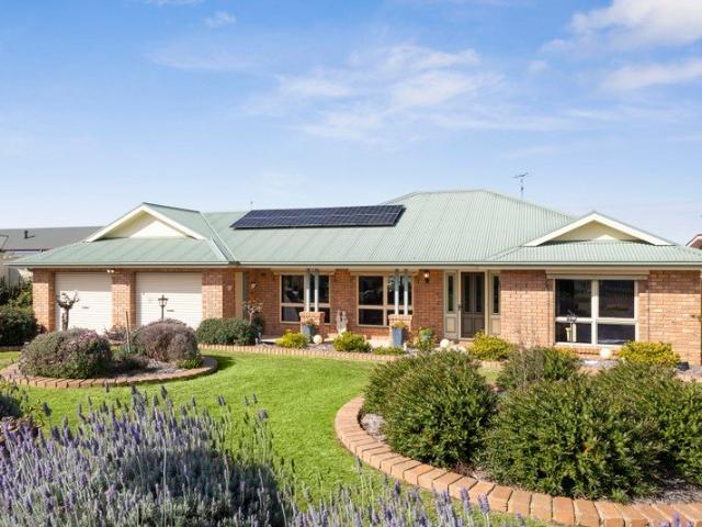 Exceptional Family Living with Space to Spare